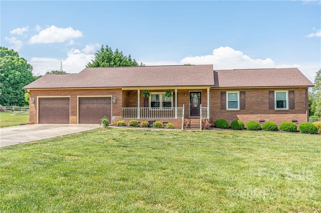 1833 Indian Trail Lincolnton NC 28092