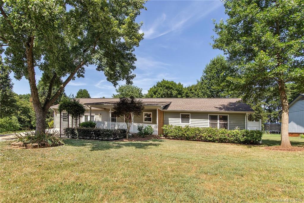 2041 Rock Springs Circle Denver NC 28037