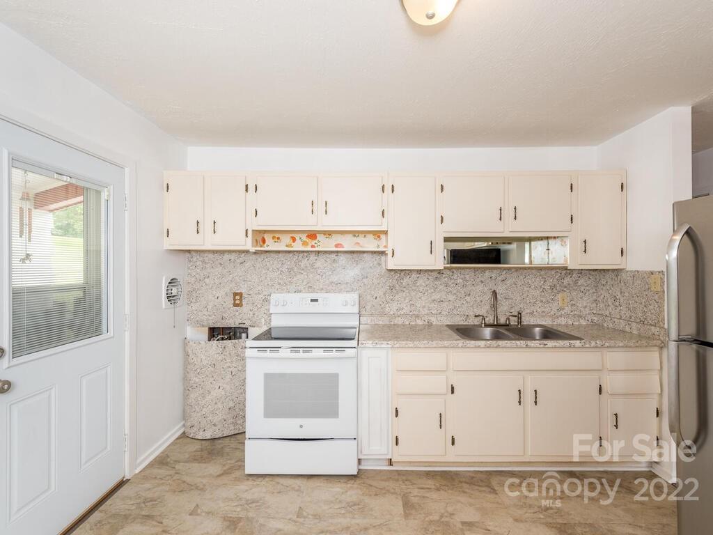 111 Richmond Hill Drive Asheville NC 28806