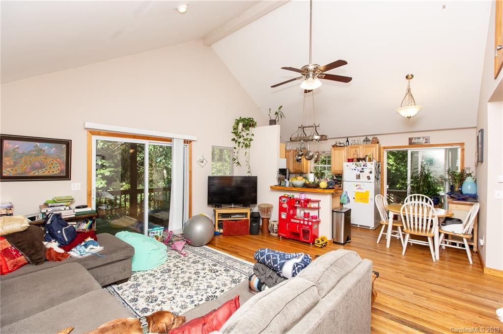 21 Meeks Road Black Mountain NC 28711
