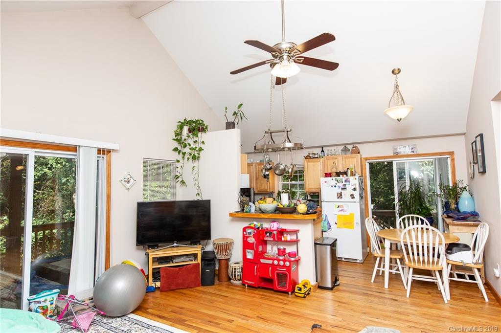 21 Meeks Road Black Mountain NC 28711