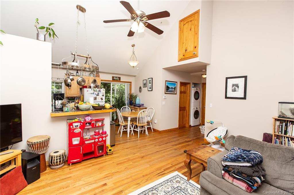 21 Meeks Road Black Mountain NC 28711