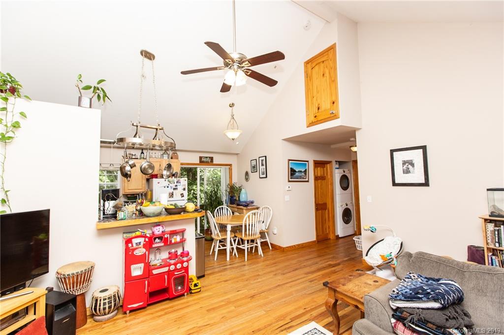 21 Meeks Road Black Mountain NC 28711