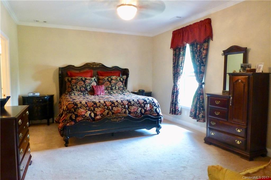 42 Hawtree Court Weaverville NC 28787