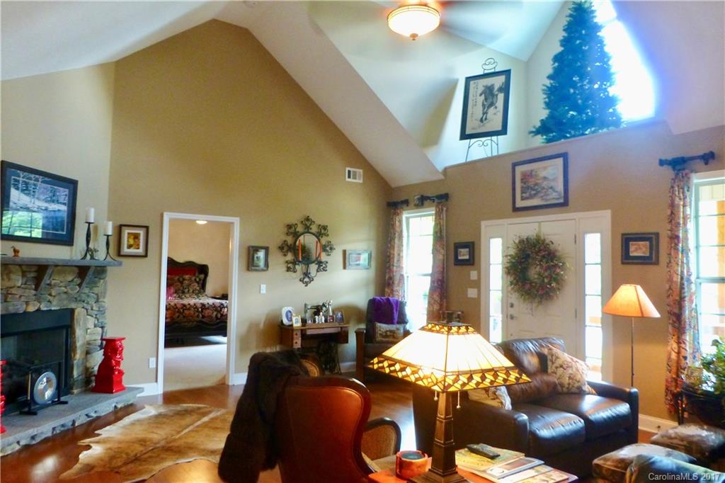42 Hawtree Court Weaverville NC 28787