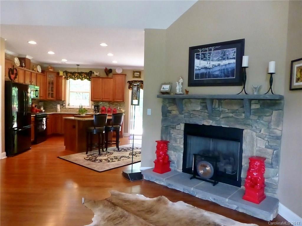 42 Hawtree Court Weaverville NC 28787