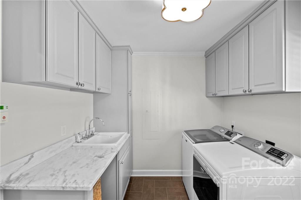 4829 Montclair Avenue Charlotte NC 28211