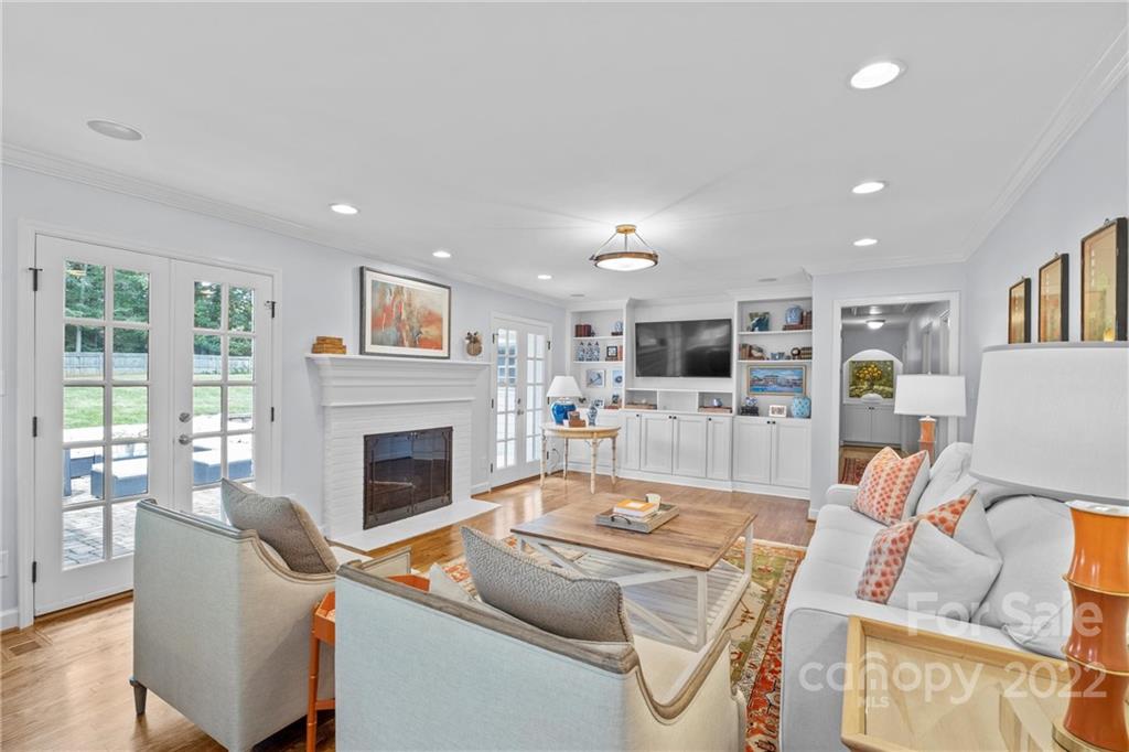 4829 Montclair Avenue Charlotte NC 28211