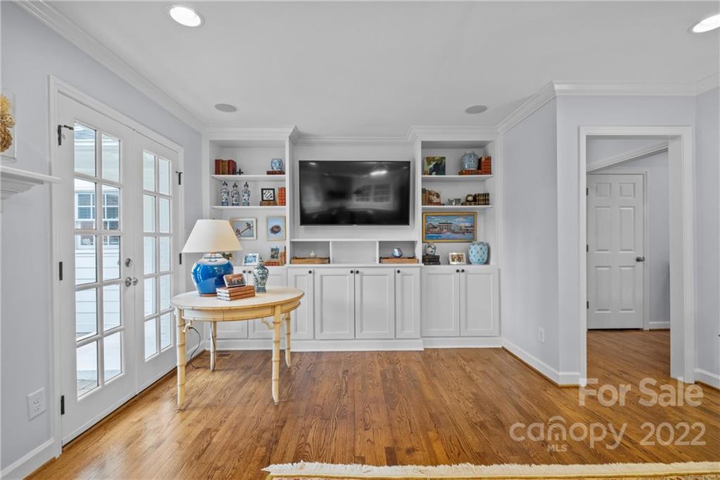 4829 Montclair Avenue Charlotte NC 28211
