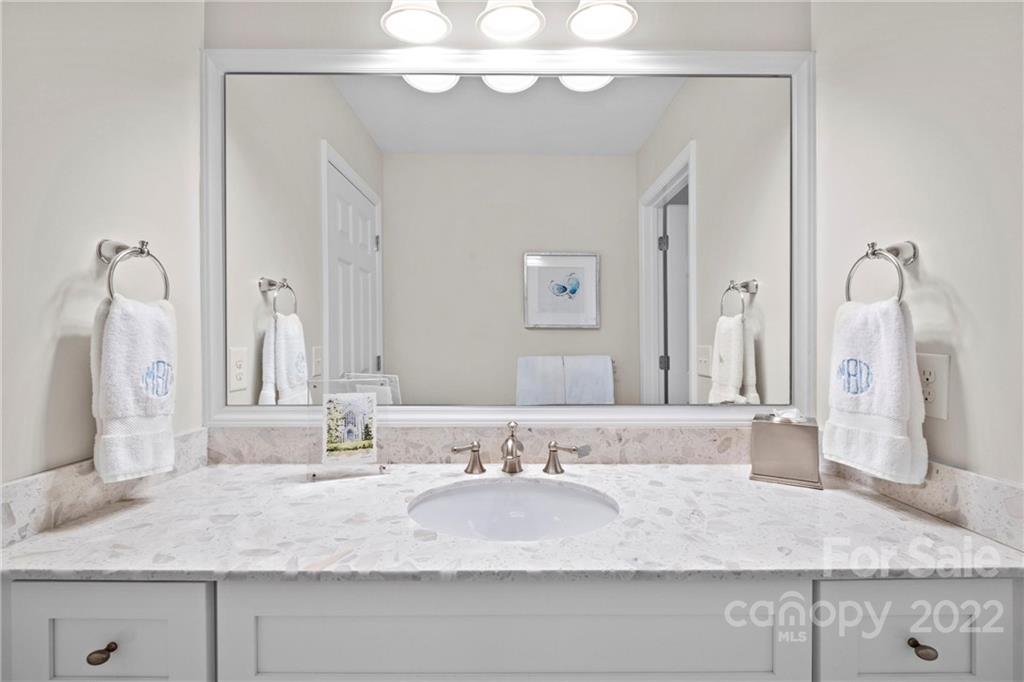 4829 Montclair Avenue Charlotte NC 28211