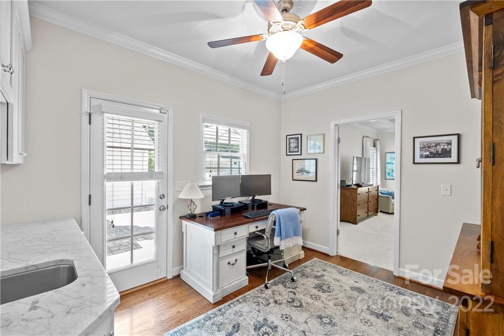 4829 Montclair Avenue Charlotte NC 28211