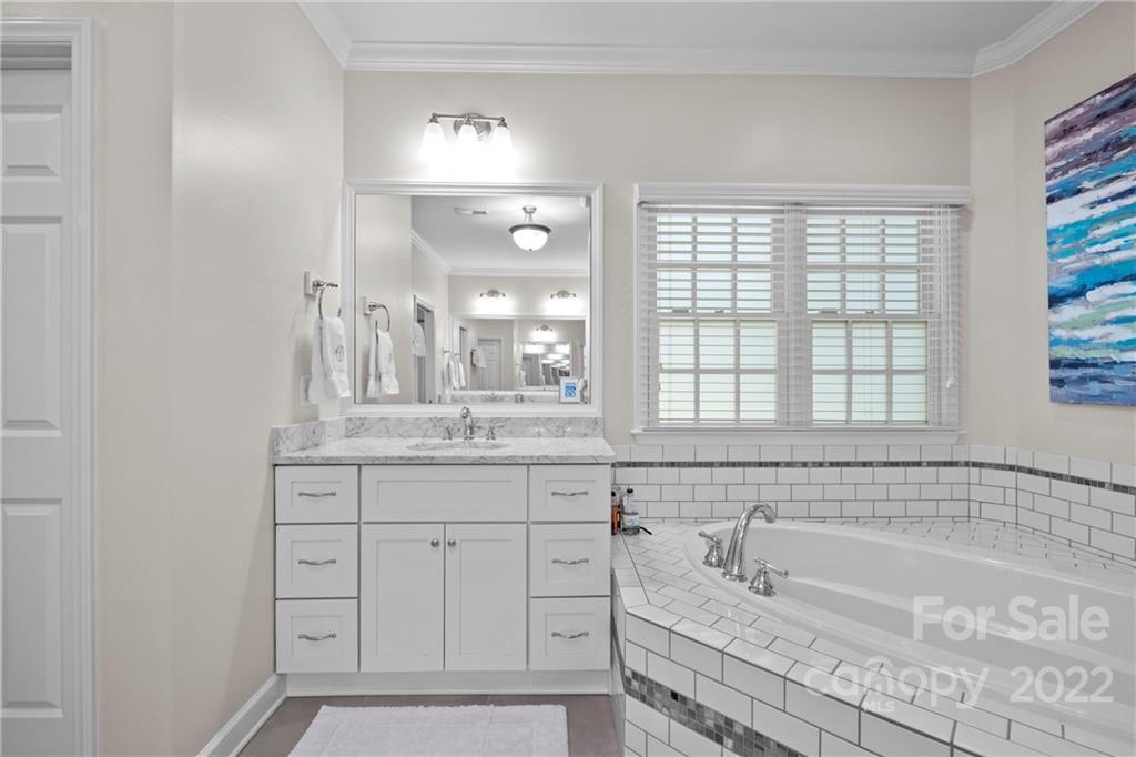 4829 Montclair Avenue Charlotte NC 28211