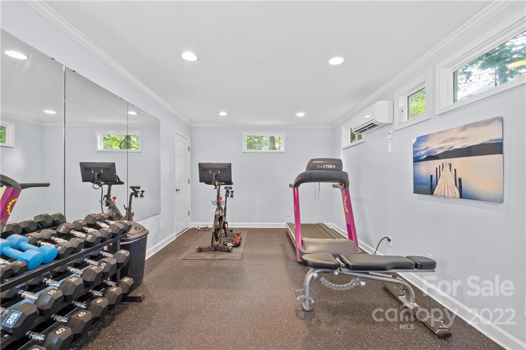 4829 Montclair Avenue Charlotte NC 28211