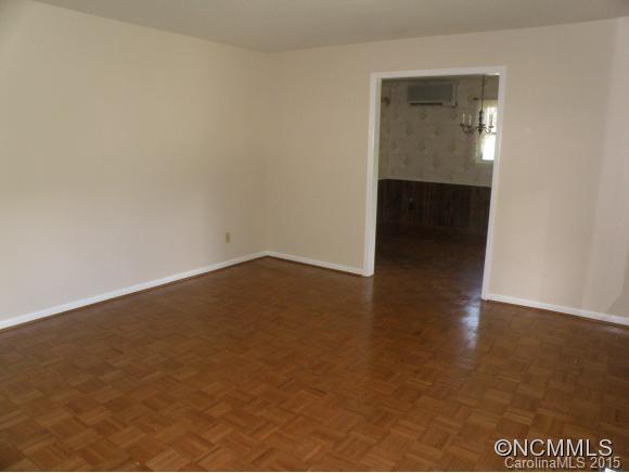 30 Fieldcrest Circle Asheville NC 28806