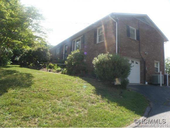 30 Fieldcrest Circle Asheville NC 28806