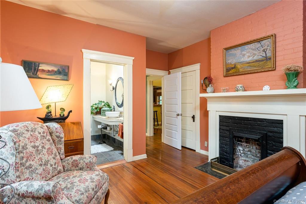 86 Forsythe Street Asheville NC 28801