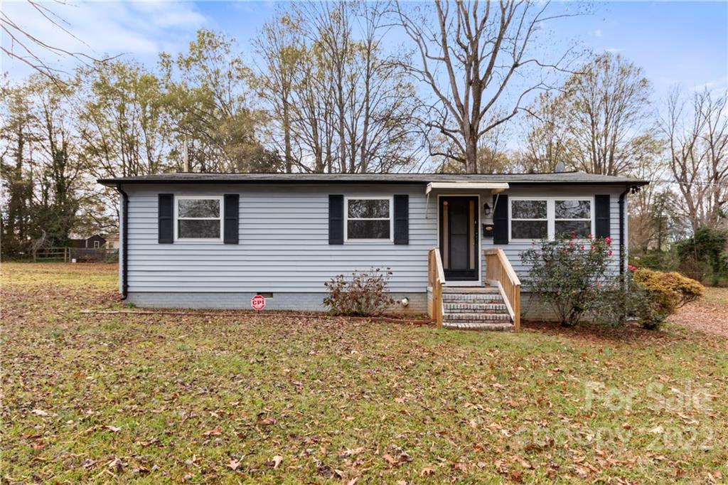 26 N Ervin Avenue Newton NC 28658