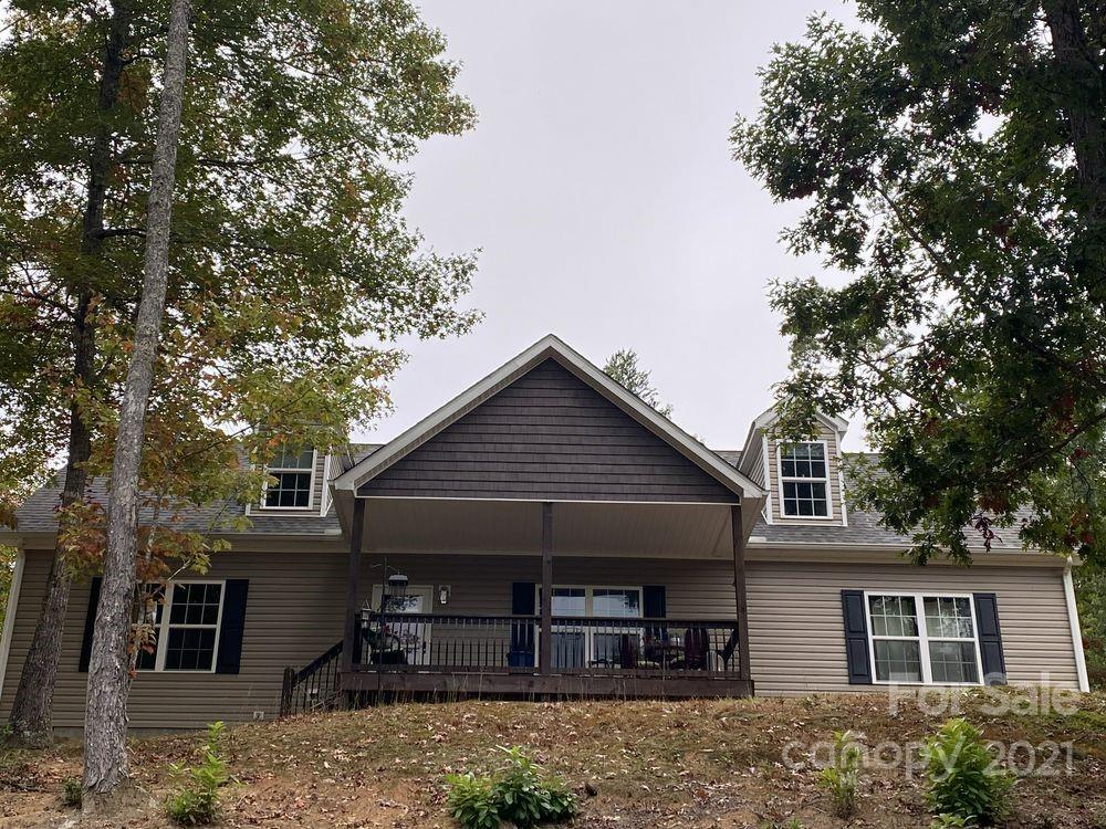 5663 Holbert Cove Road Saluda NC 28773