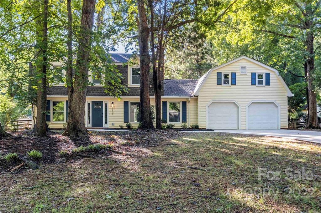 9407 Whitethorn Drive Charlotte NC 28277