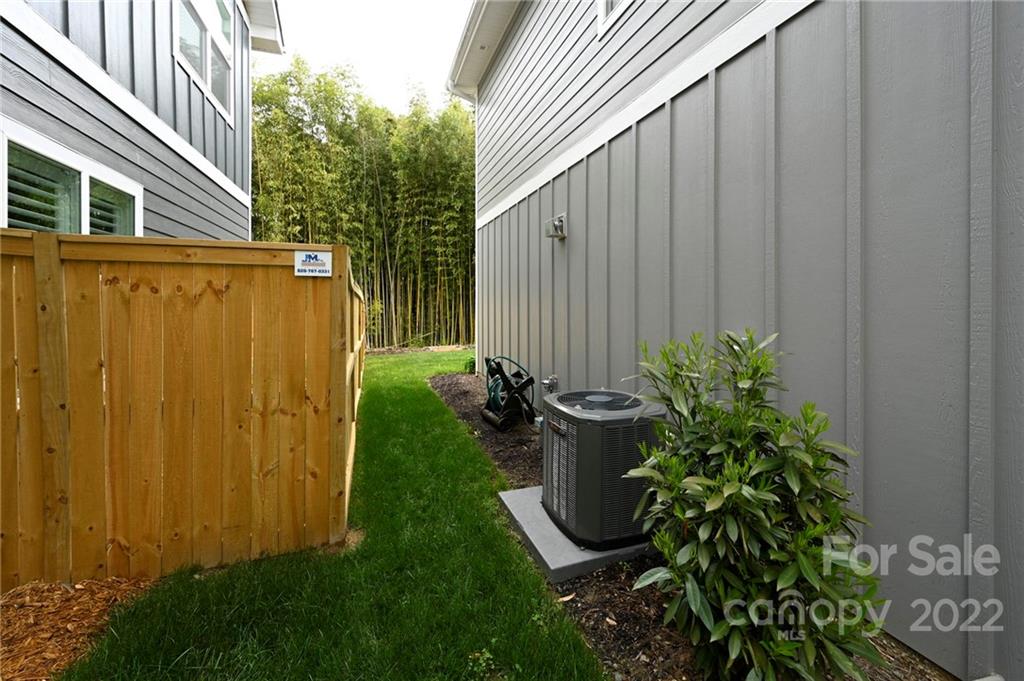 19 Crayton Park Drive Asheville NC 28803