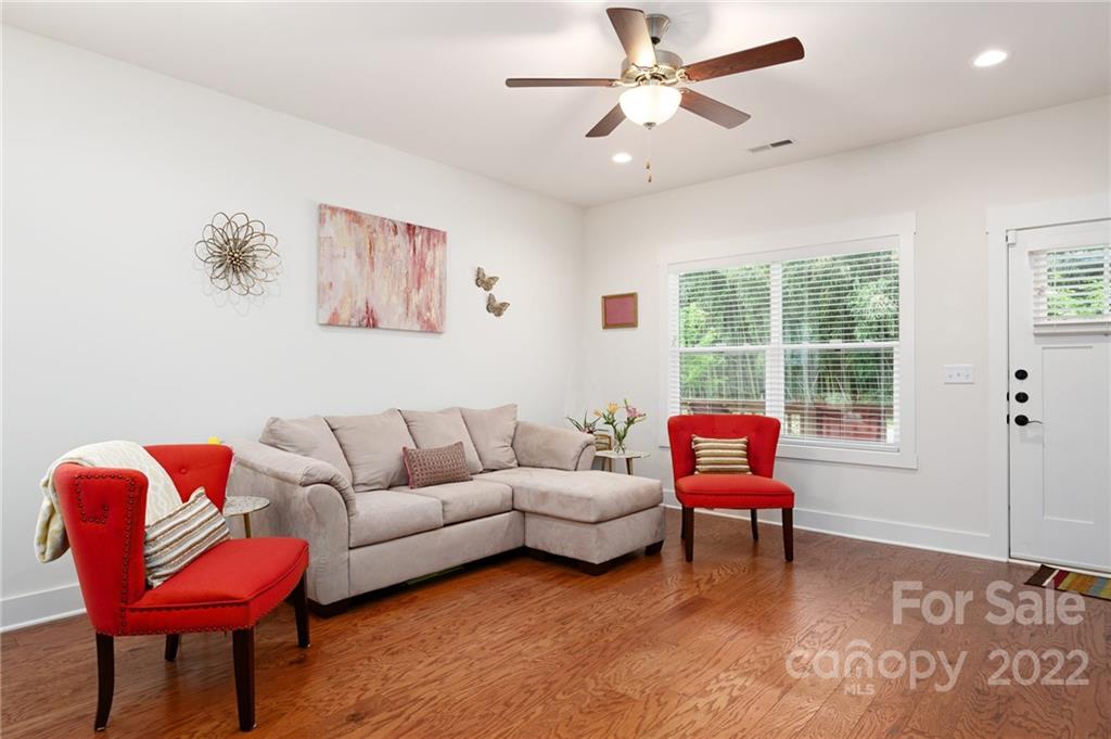 19 Crayton Park Drive Asheville NC 28803