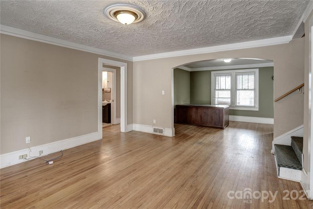 602 Kanuga Road Hendersonville NC 28739