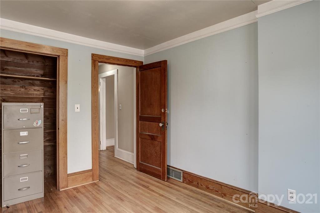 602 Kanuga Road Hendersonville NC 28739