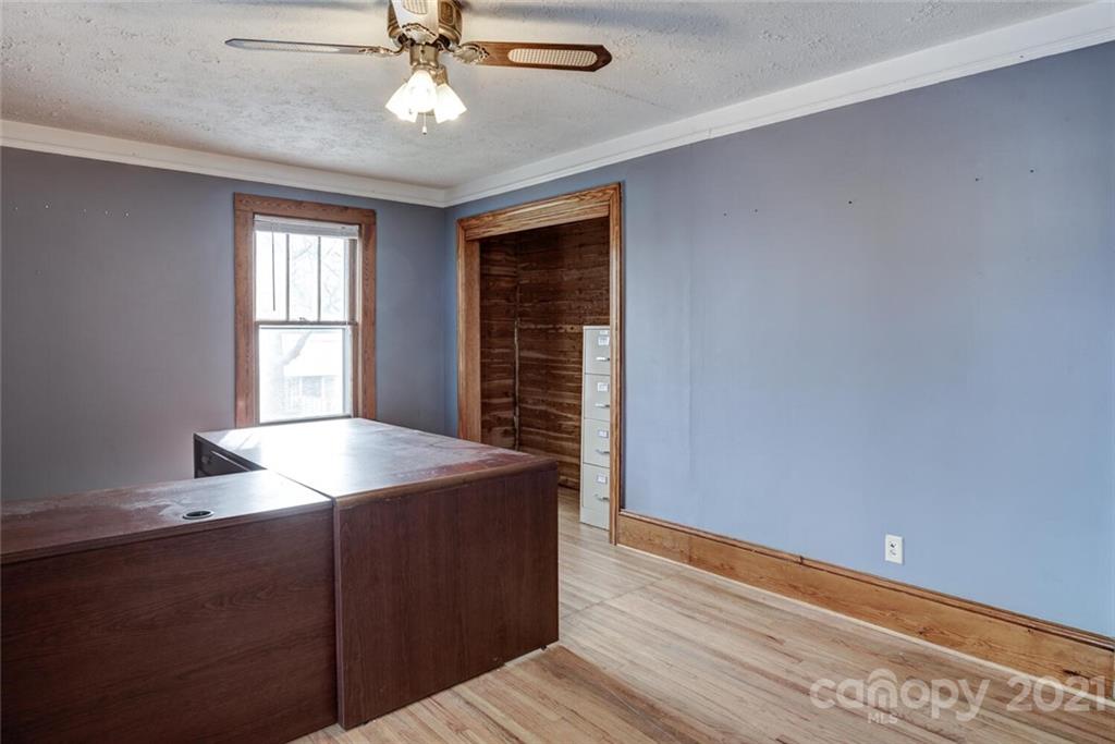 602 Kanuga Road Hendersonville NC 28739