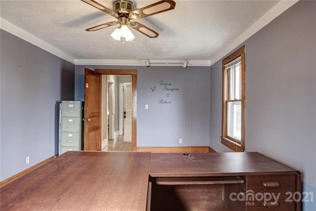 602 Kanuga Road Hendersonville NC 28739