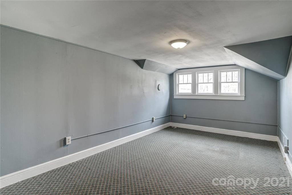 602 Kanuga Road Hendersonville NC 28739