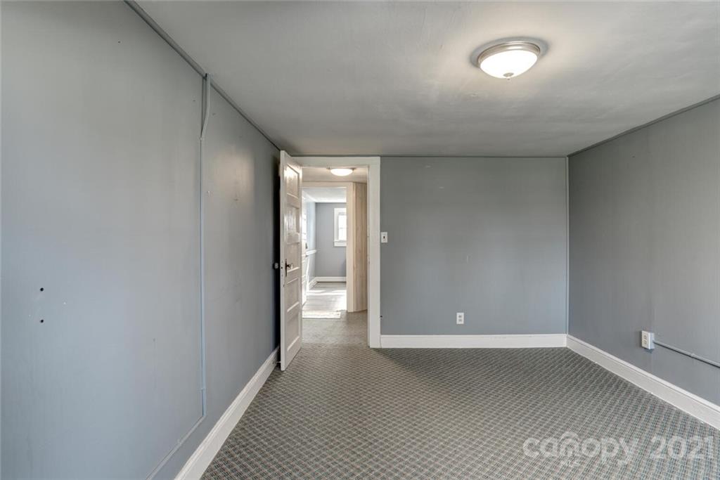 602 Kanuga Road Hendersonville NC 28739
