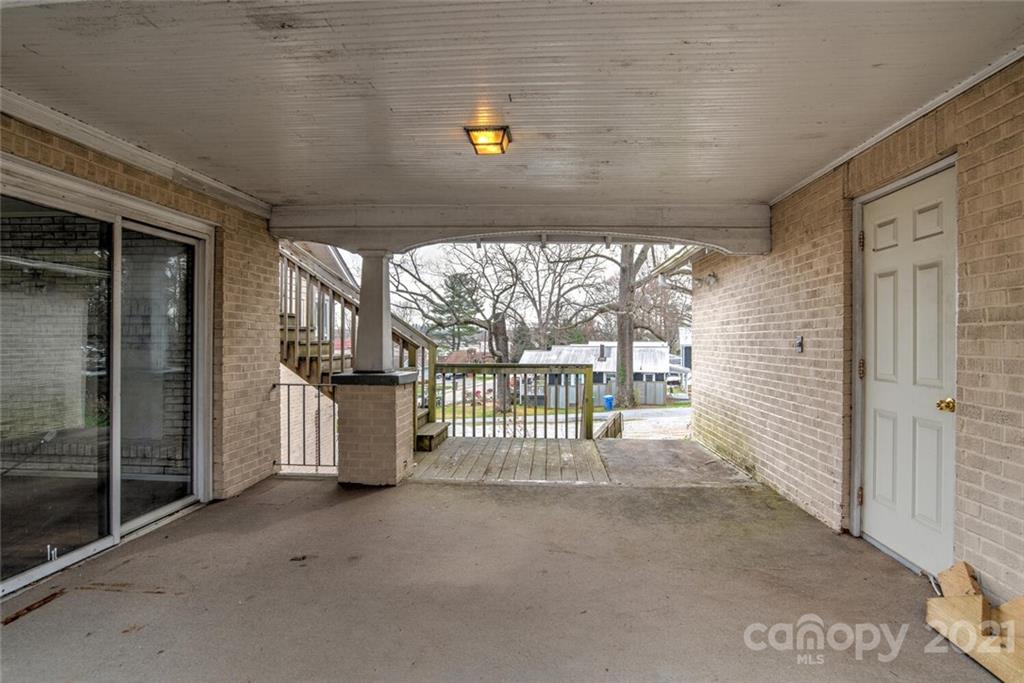 602 Kanuga Road Hendersonville NC 28739