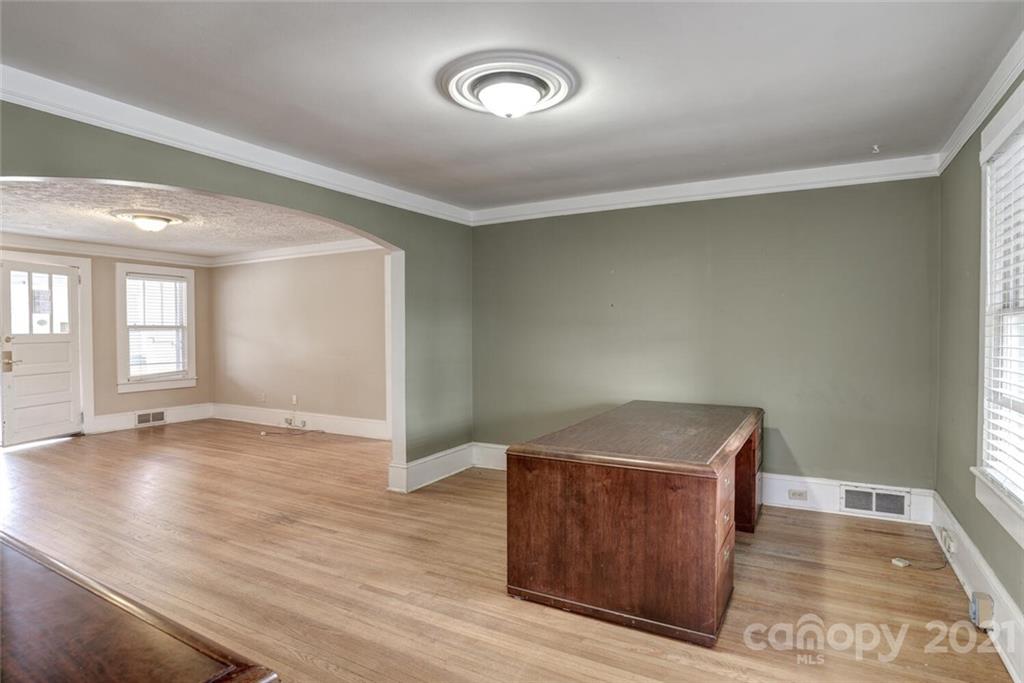 602 Kanuga Road Hendersonville NC 28739