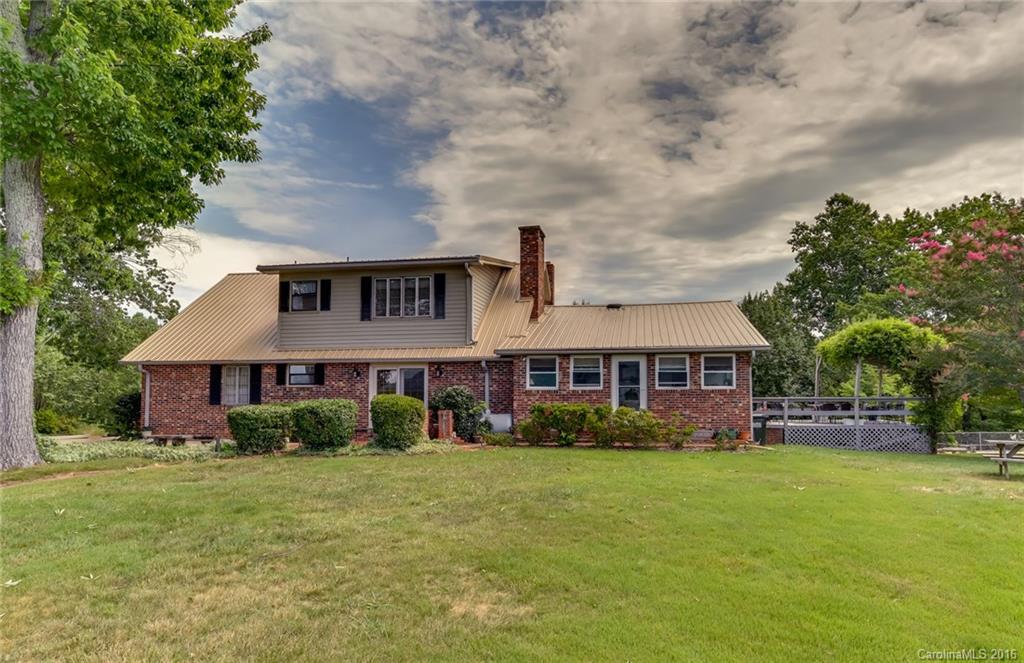206 Hooker Road Columbus NC 28722
