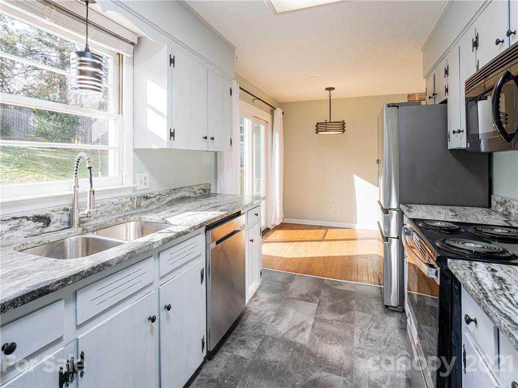 54 Brucemont Circle Asheville NC 28806