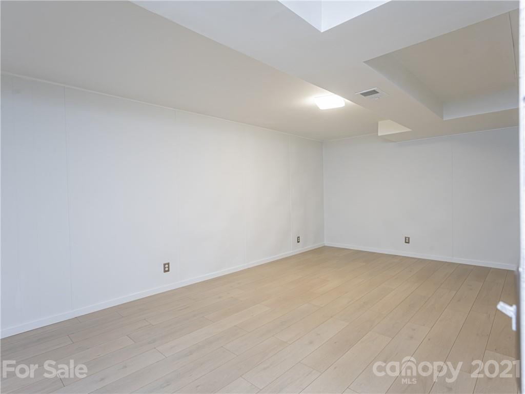 54 Brucemont Circle Asheville NC 28806