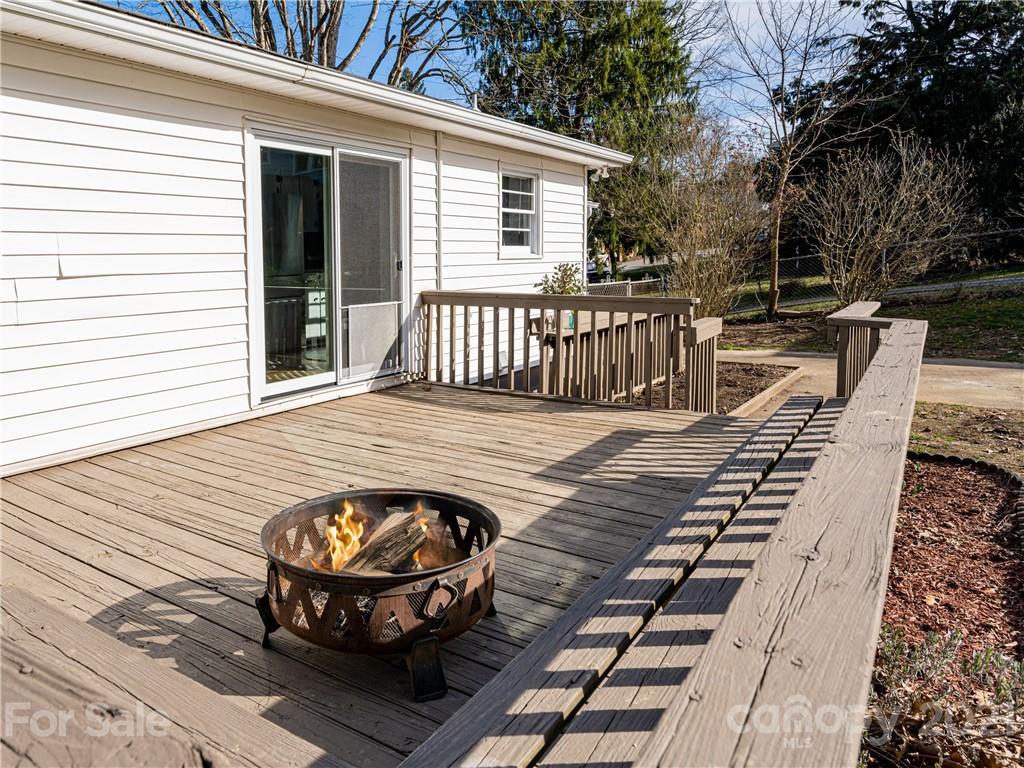 54 Brucemont Circle Asheville NC 28806