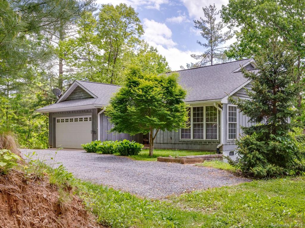 39 Aunt Belles Cove Waynesville NC 28786