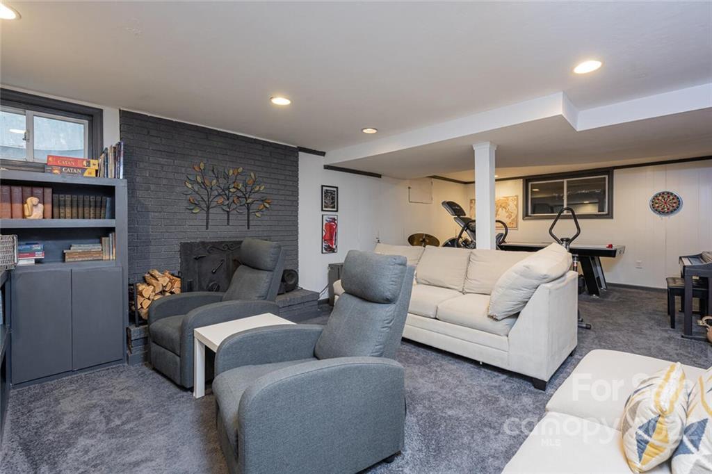 42 Rosewood Avenue Asheville NC 28801