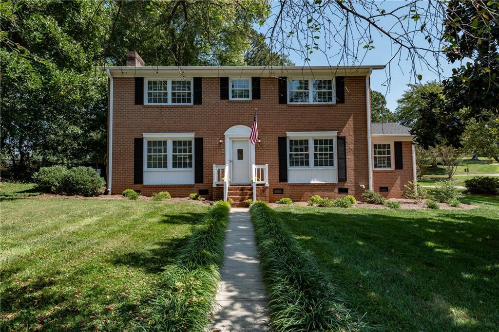 3706 6th Street Ne Hickory NC 28601