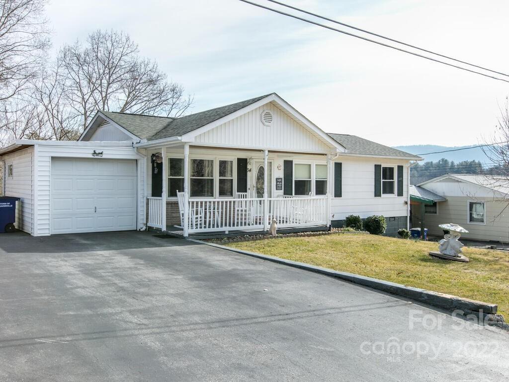 34 Phipps Street Weaverville NC 28787