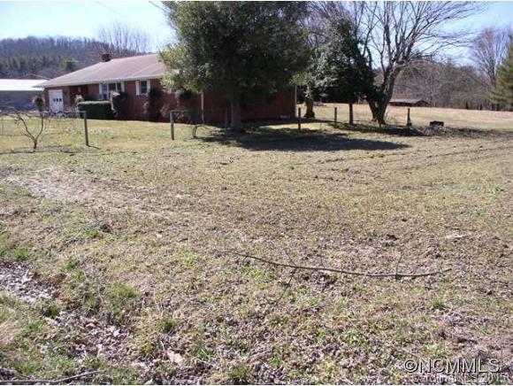 21 Nicholson Lane Etowah NC 28729