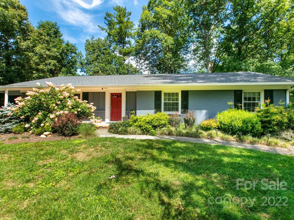 29 E Fox Chase Road Asheville NC 28804