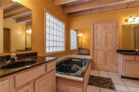 610 Grouse Thicket Road Mars Hill NC 28754