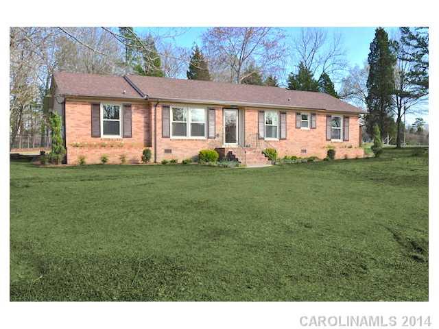 1800 Rozwood Drive Charlotte NC 28216
