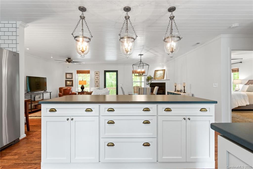 27 Woodland Drive Fairview NC 28730