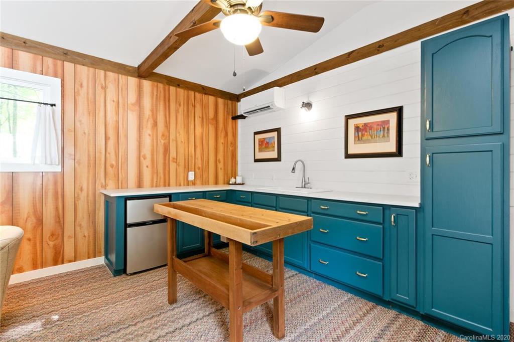 27 Woodland Drive Fairview NC 28730