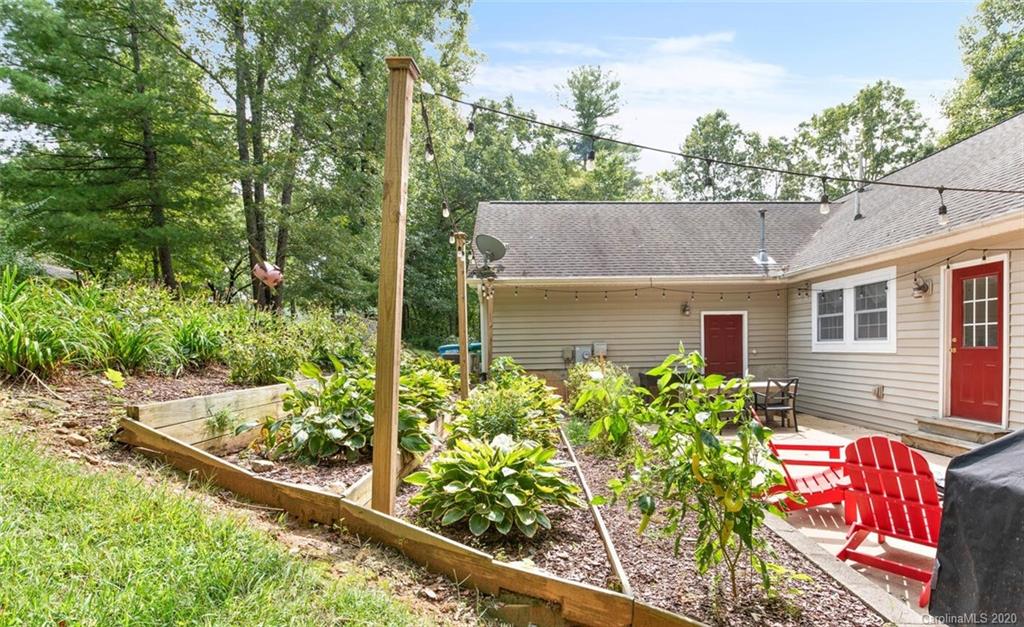 27 Woodland Drive Fairview NC 28730