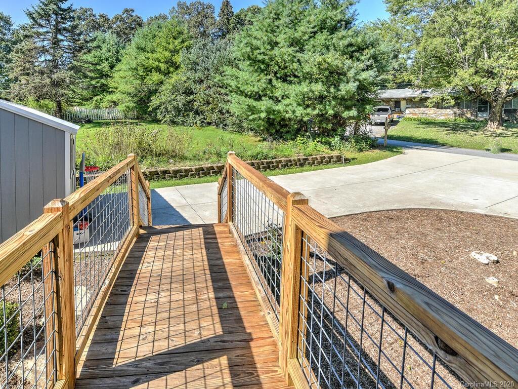 5 Asbury Place Candler NC 28715