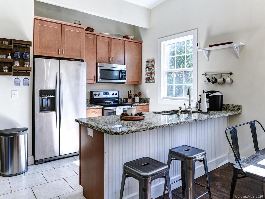5 Asbury Place Candler NC 28715